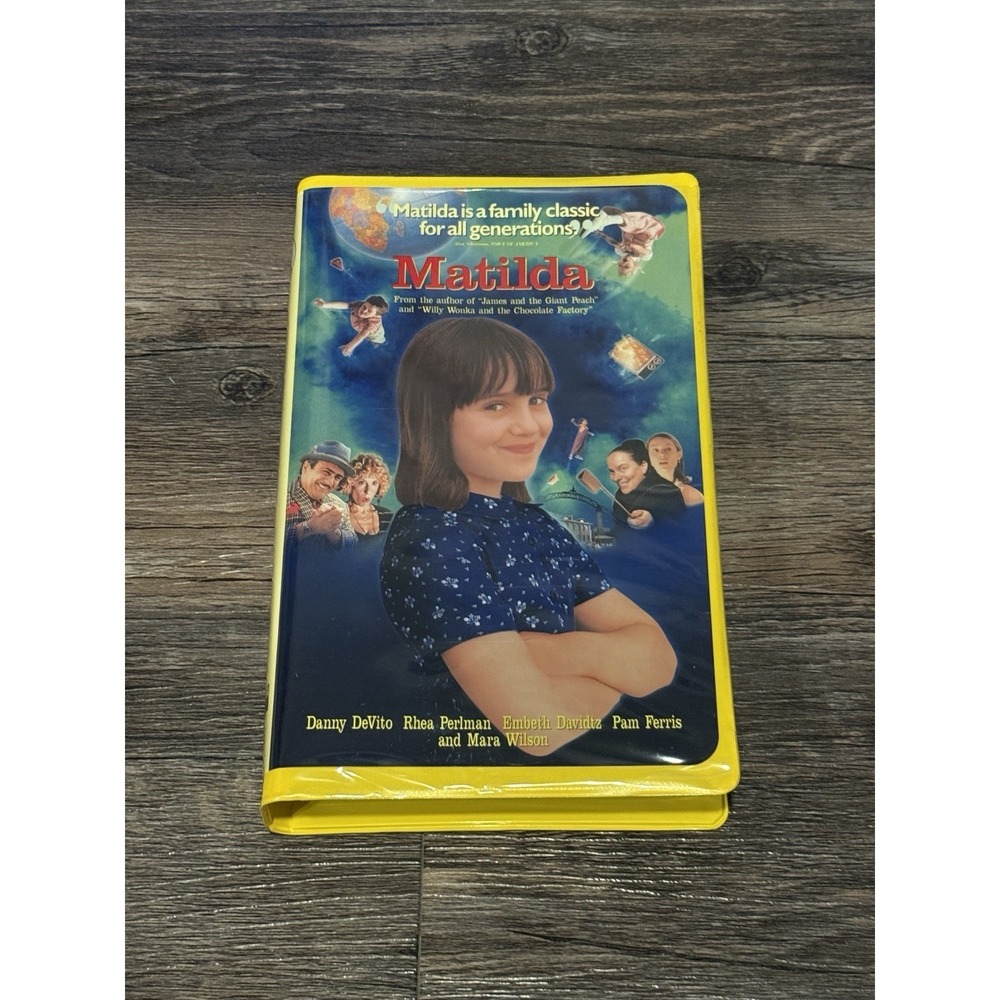 Matilda 1996 VHS Yellow Clamshell Case Closed Captioned Family Movie Vintage